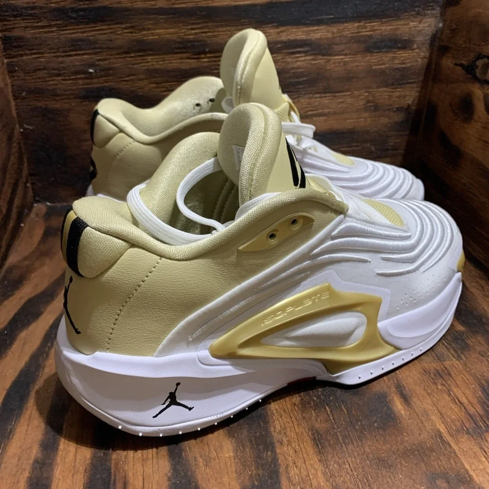 Nike Jordan Luka 3 SE Matador Men 7.5 Women 9‎ Brand New FZ2464-100